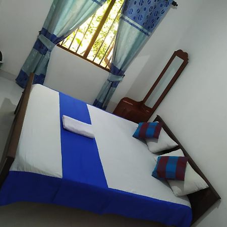 Hotel Agoura Hills Kurunegala Esterno foto