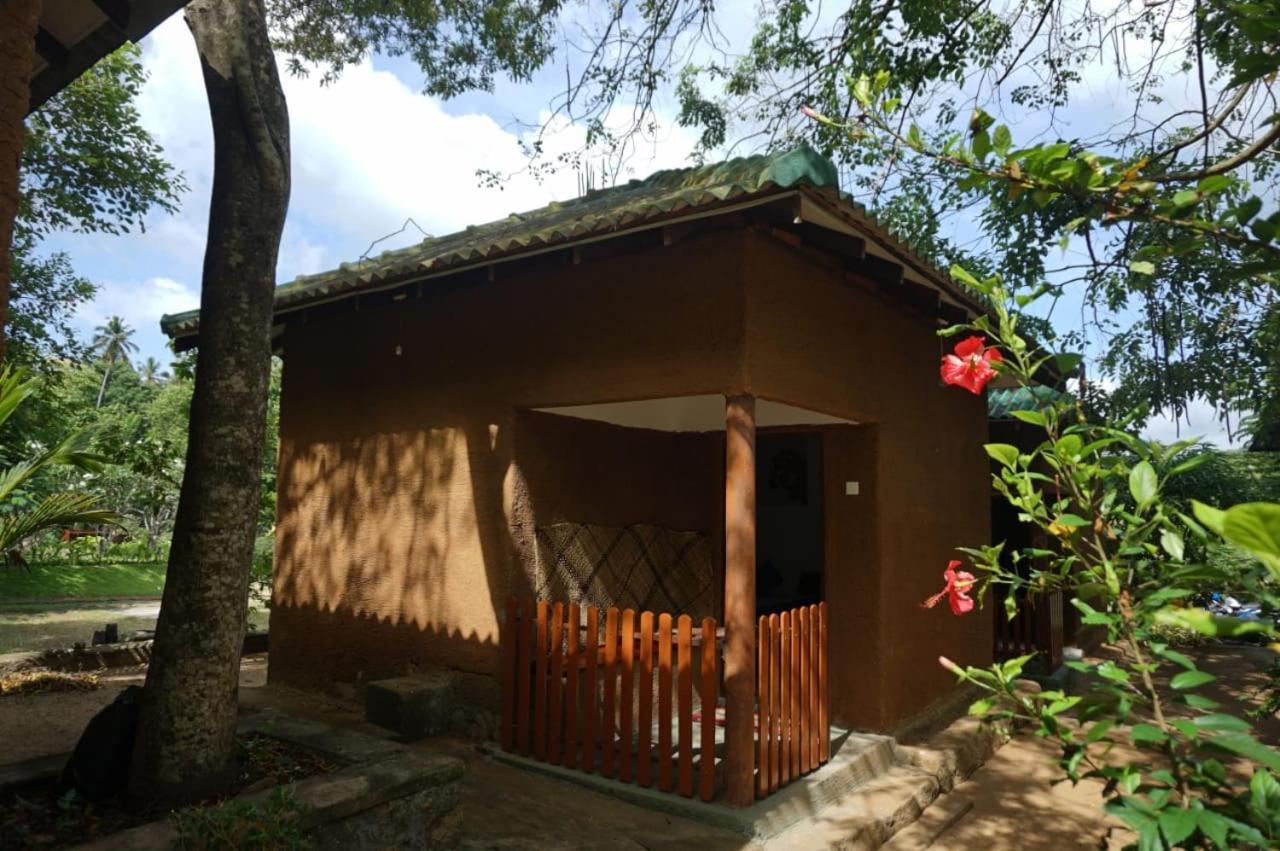 Hotel Agoura Hills Kurunegala Esterno foto